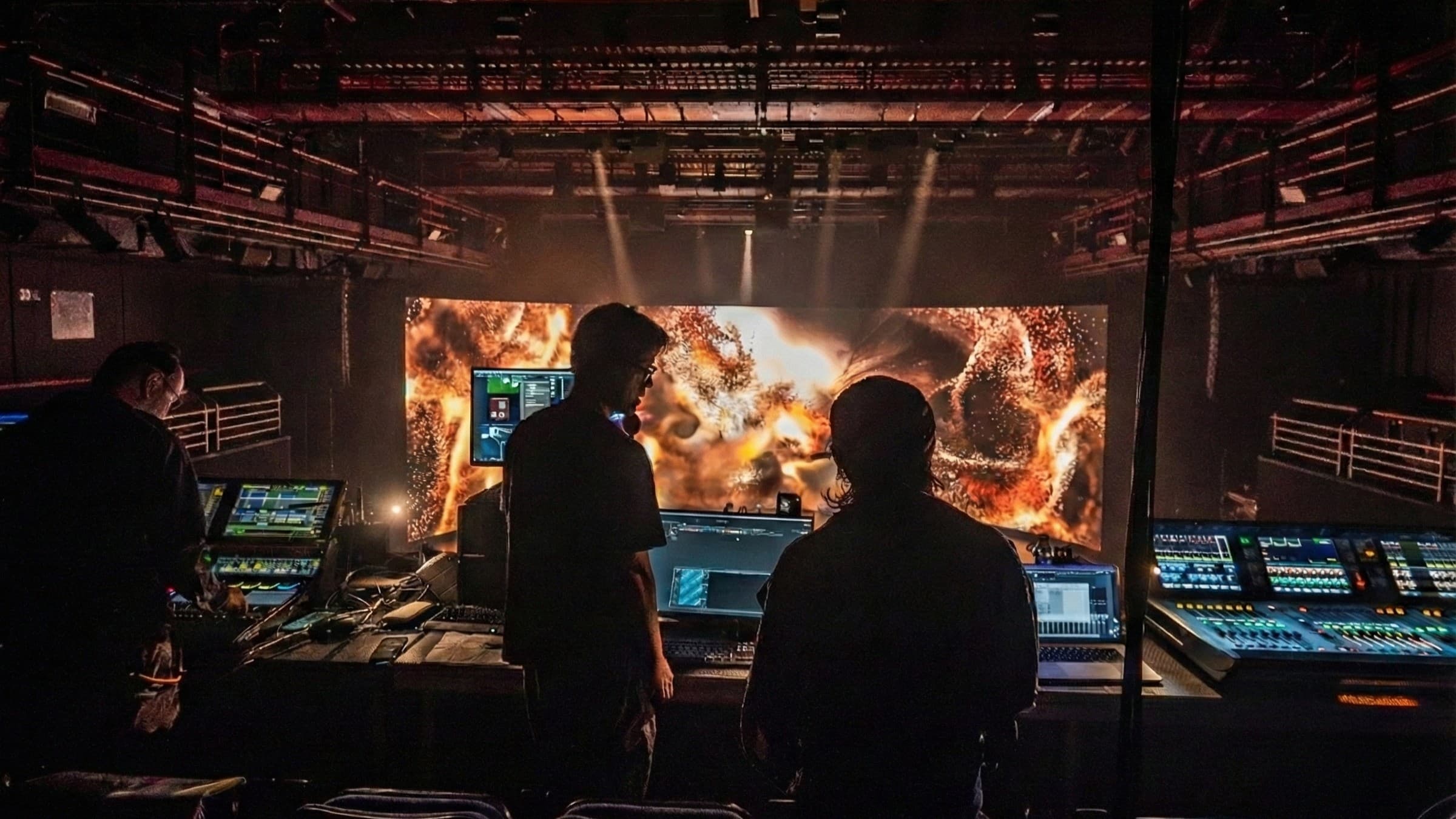 Thomas Lo Studio Background